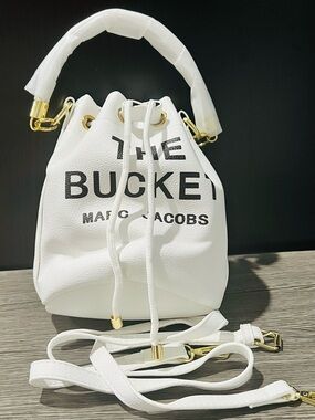 Marc Jacobs White Leather The Bucket Drawstring Shoulder Bag